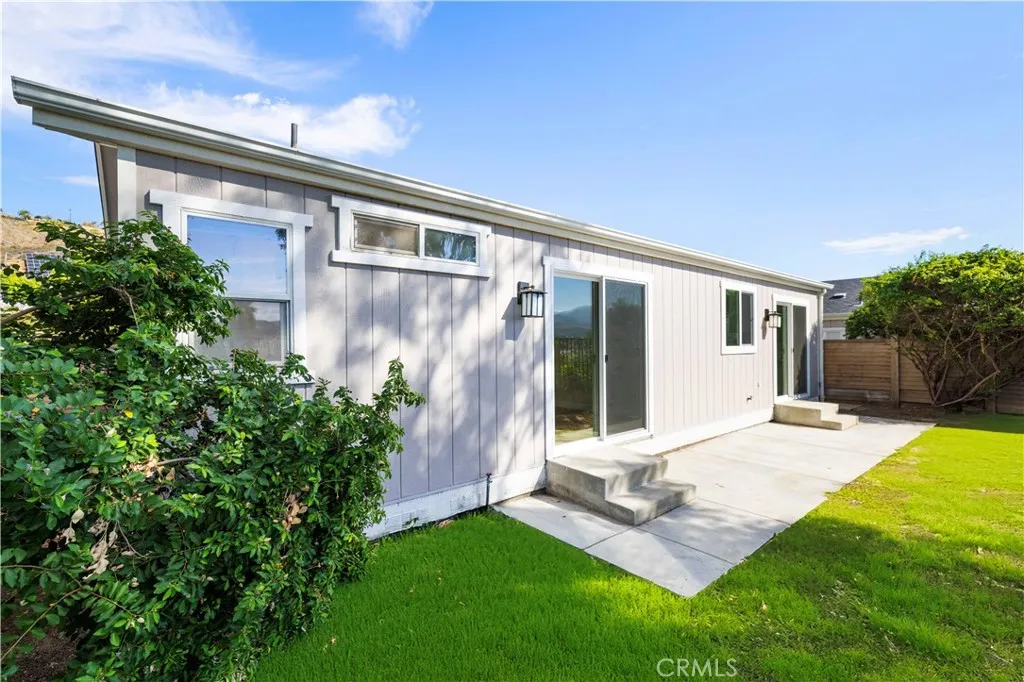 20066 Crestview, Canyon Country, California 91351 home-pic-32